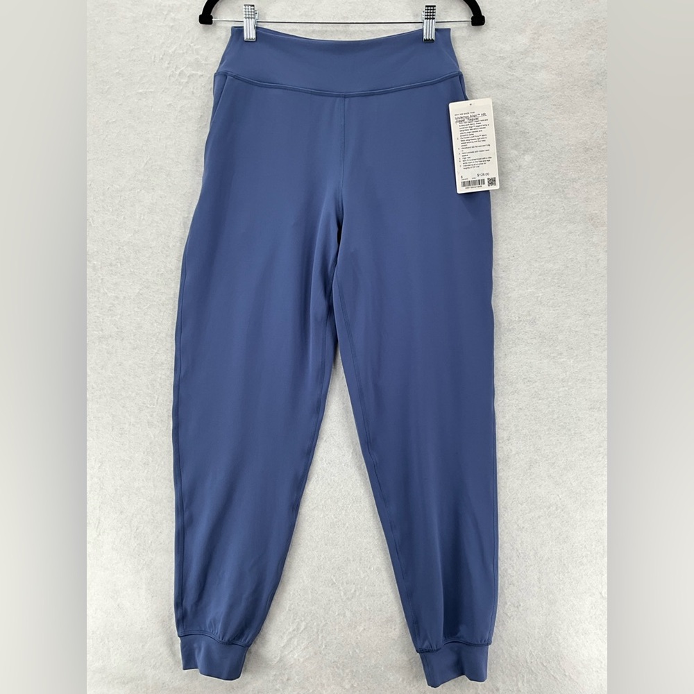 NWT Lululemon Align High-Rise Jogger *Regular
Brilliant‎ Blue Size 6